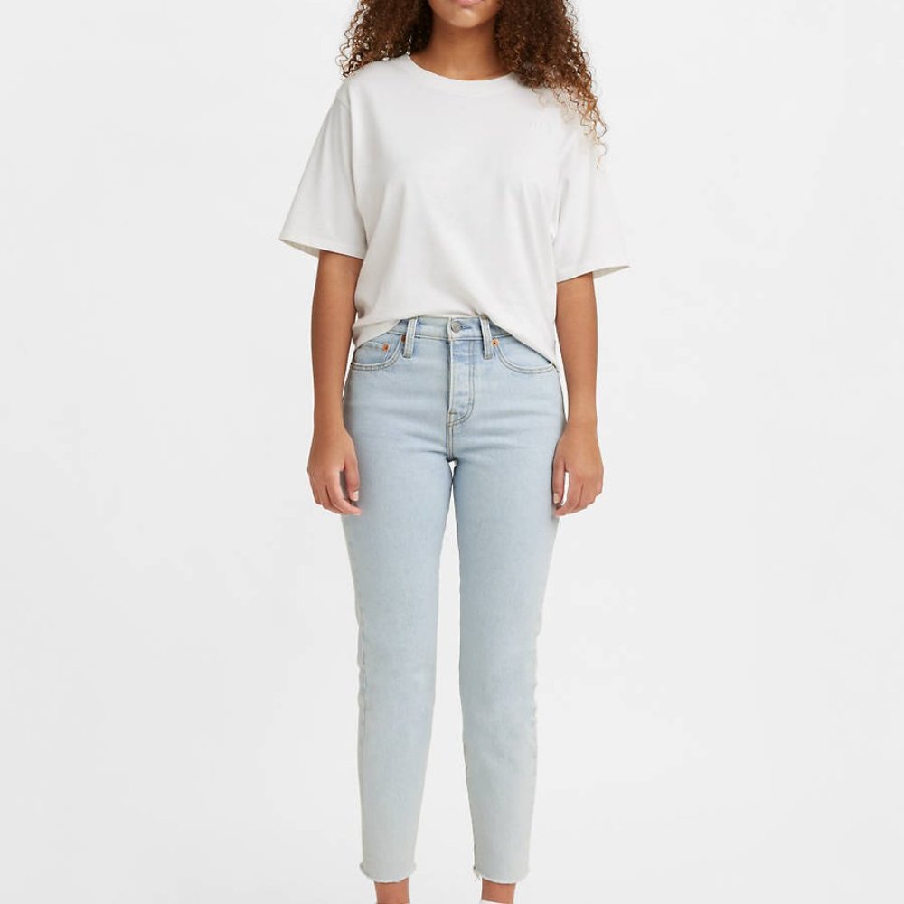 BRAND NEW Levi’s Premium Wedgie ankle jeans